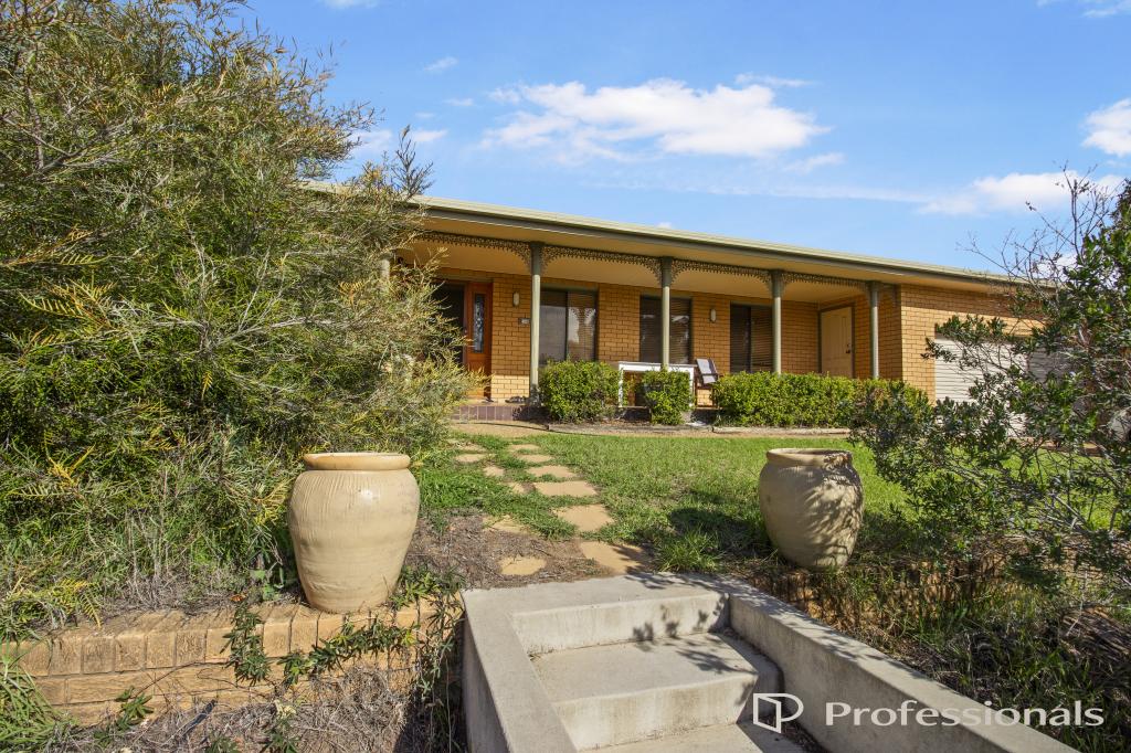 14 Mccoullough Dr, Tolland, NSW 2650