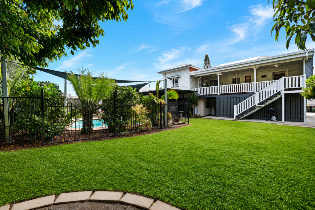 25 Dalton St, Bungalow, QLD 4870