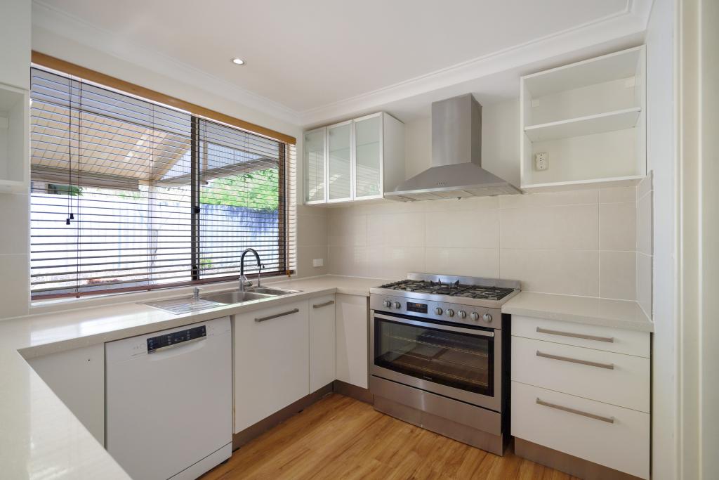 12 Sowden Dr, Samson, WA 6163