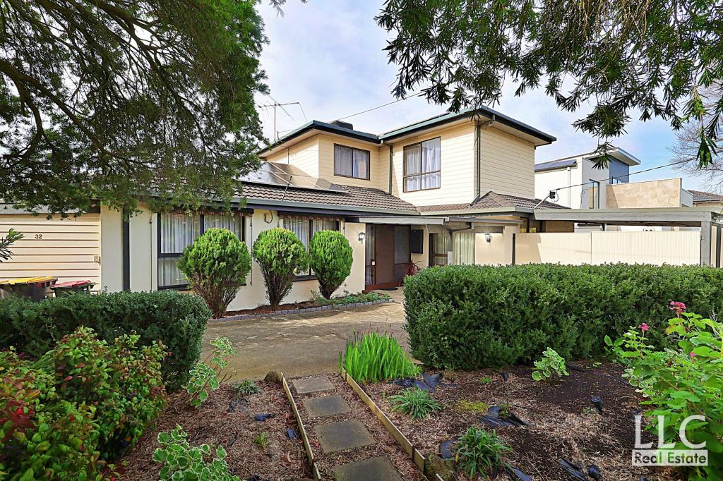 32 Brentwood Dr, Glen Waverley, VIC 3150