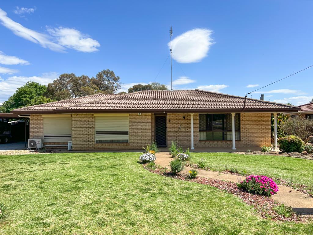 64 Forbes Rd, Parkes, NSW 2870