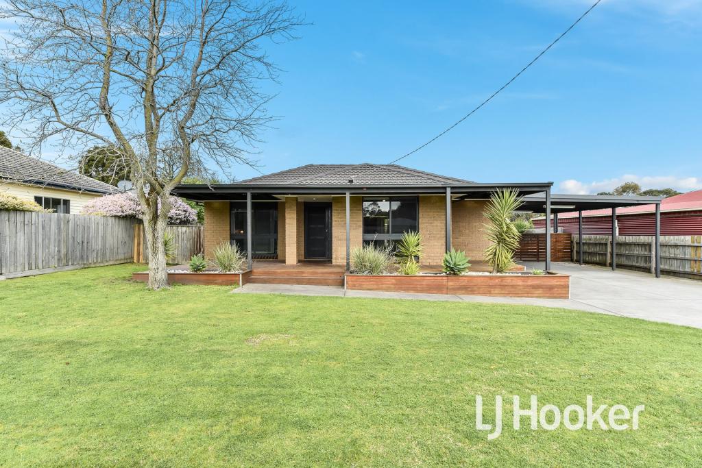 19 Station St, Lang Lang, VIC 3984