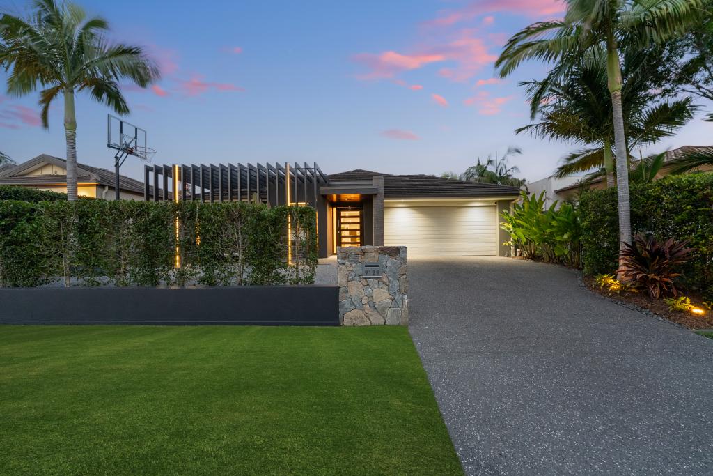 9129 Peter Senior Dr, Hope Island, QLD 4212