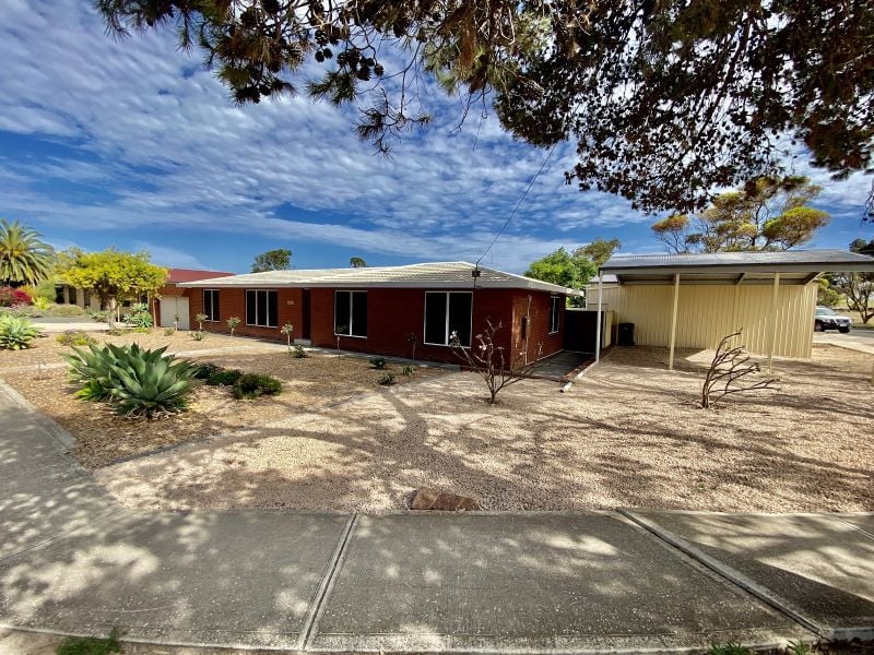 12 Burke St, Streaky Bay, SA 5680