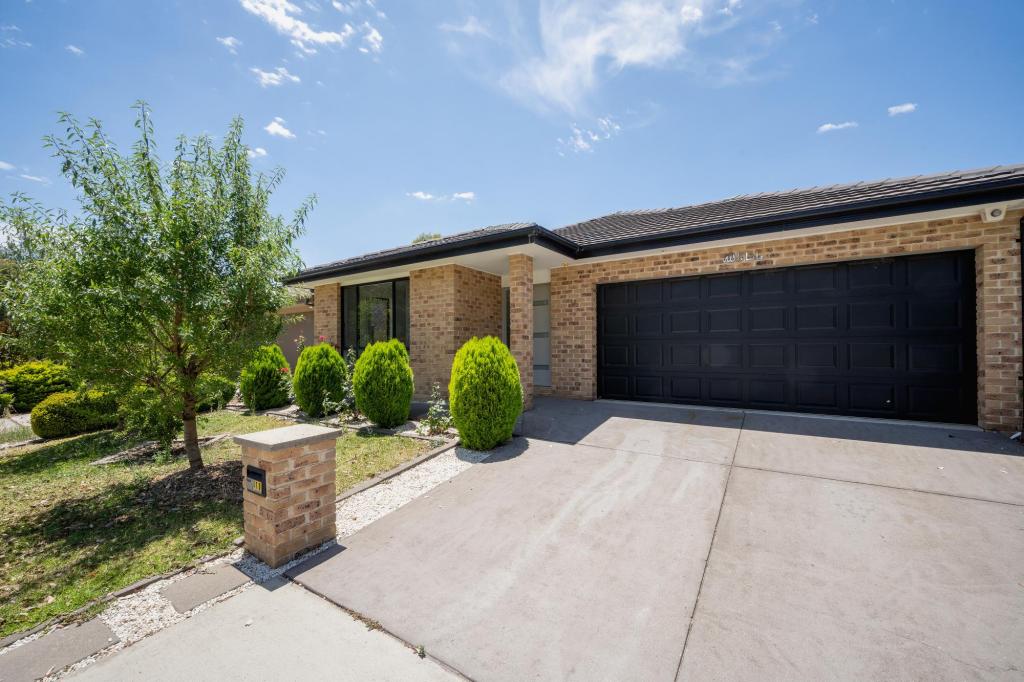 18 Dorothy Green Cres, Franklin, ACT 2913