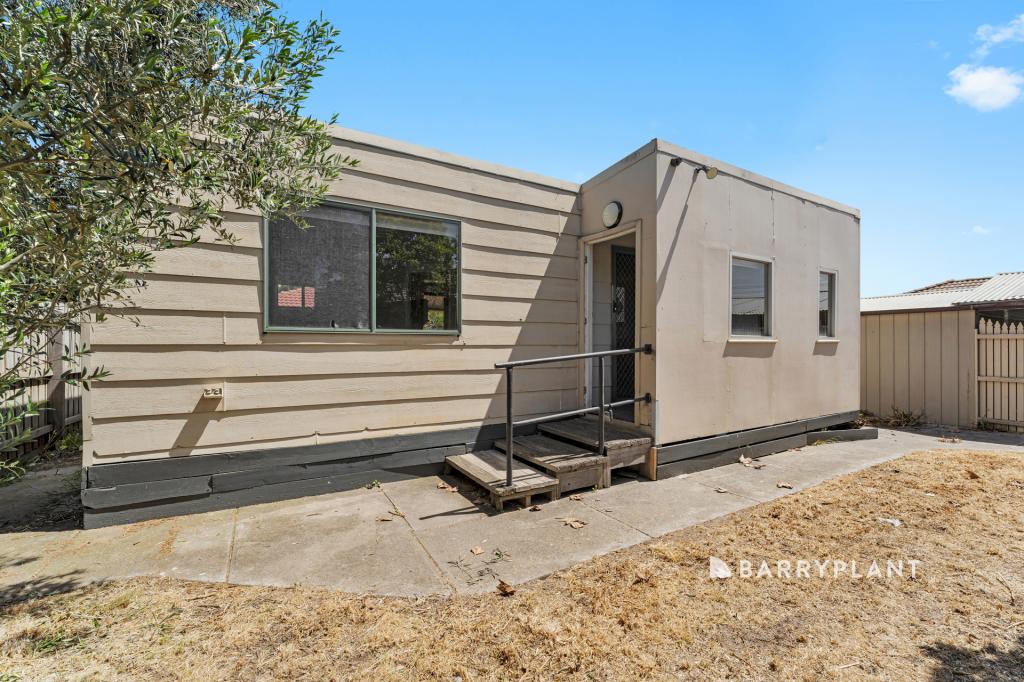 B/19 Phelan Dr, Cranbourne North, VIC 3977