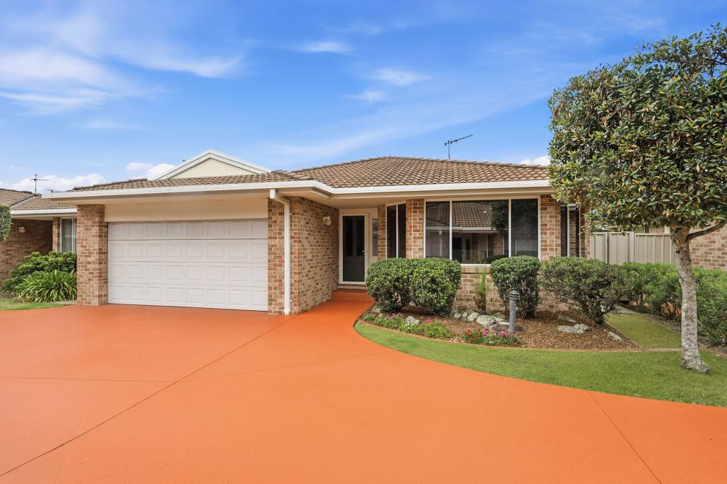 2/27 Lake Rd, Port Macquarie, NSW 2444