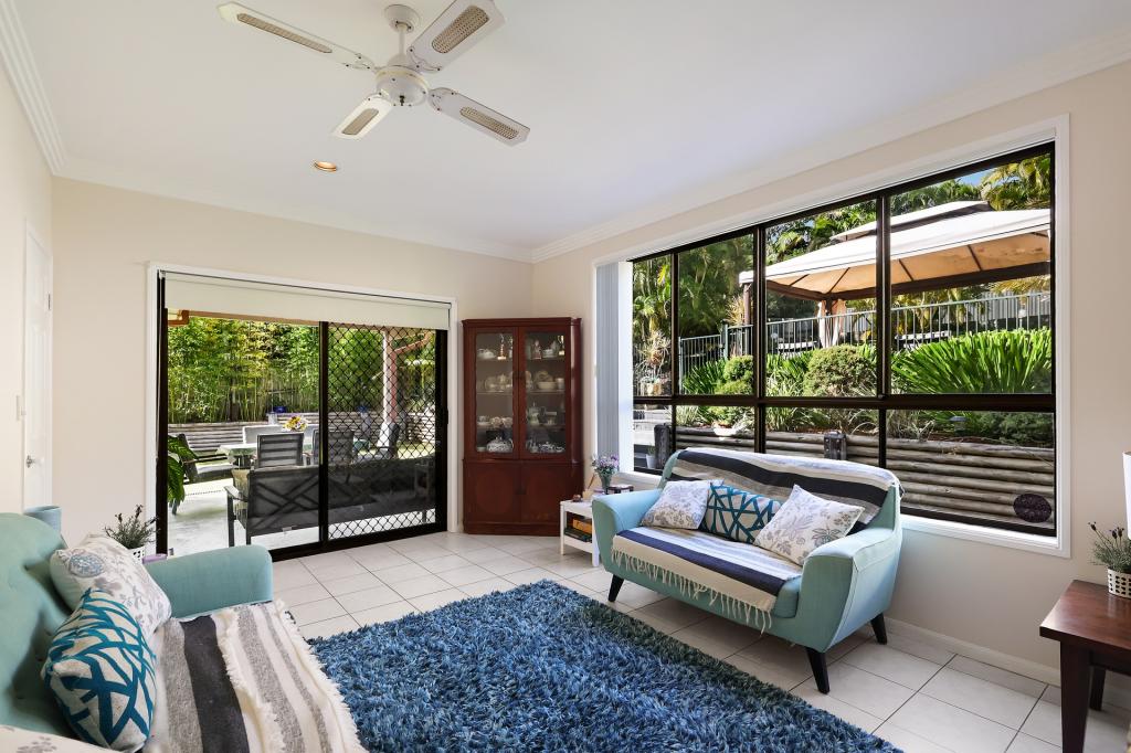 18 Watford Cres, Molendinar, QLD 4214