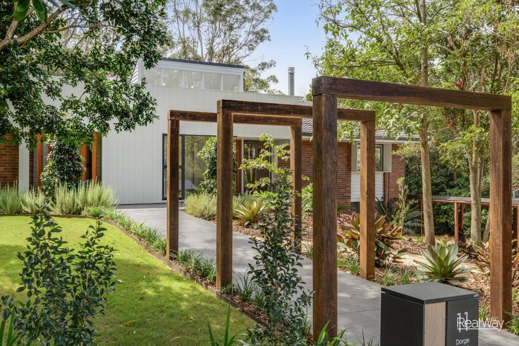 11 Dorge St, Middle Ridge, QLD 4350