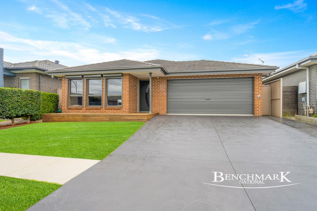 13 Dutton St, Spring Farm, NSW 2570