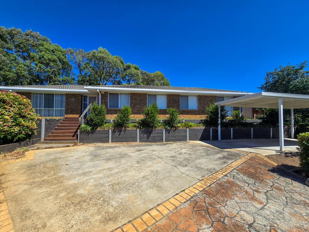 14 BALTHASAR CL, ROSEMEADOW, NSW 2560