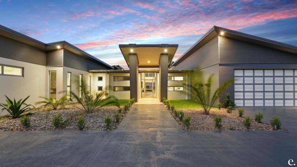 101 Rankine Dr, Tolga, QLD 4882