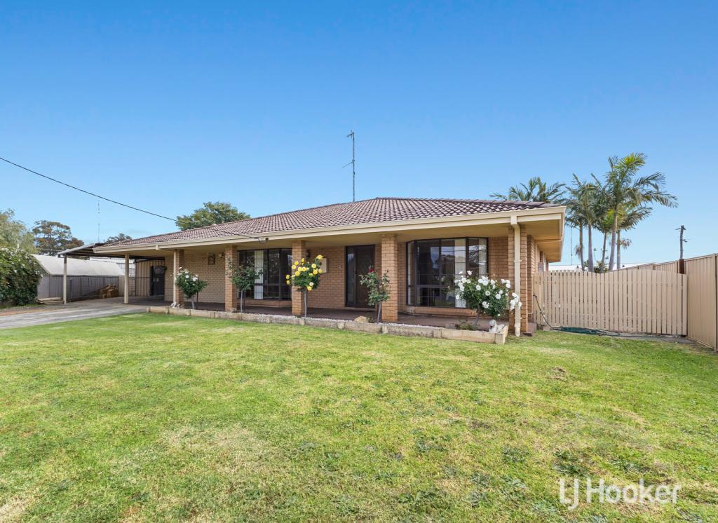 12 Lyons Way, Harvey, WA 6220