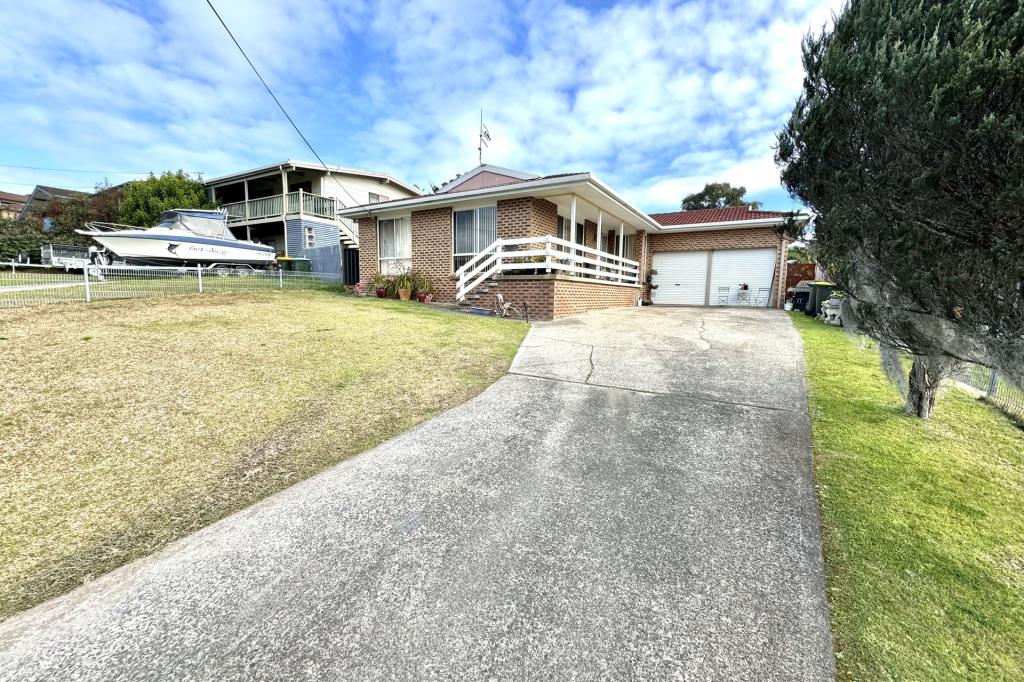 33 PACIFIC RD, SURF BEACH, NSW 2536