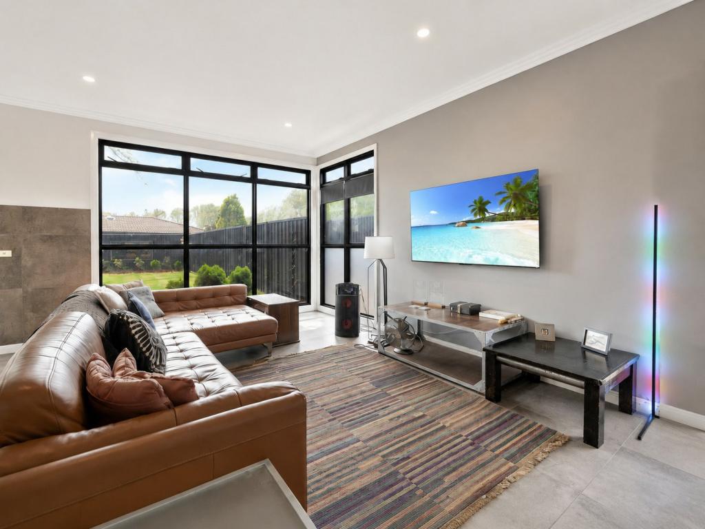 UNIT 2/125 RUSSELL ST, BATHURST, NSW 2795