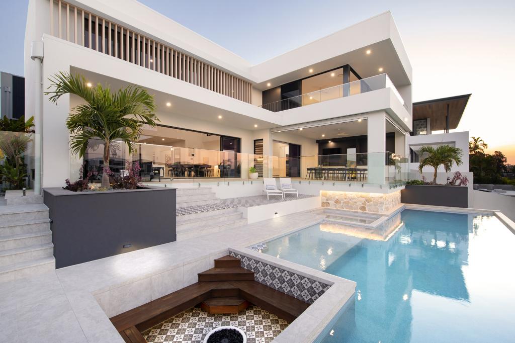 27 Namatjira Ct, Broadbeach Waters, QLD 4218