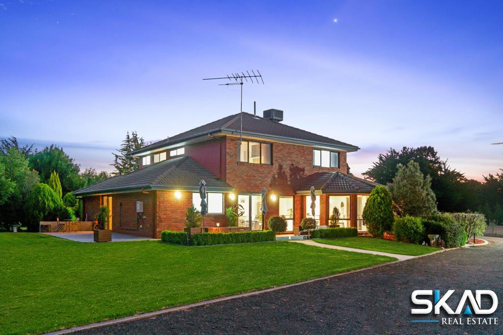 50 Captain Pearson Dr, Mickleham, VIC 3064