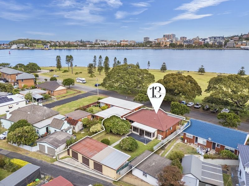 16 Wharf Cres, Stockton, NSW 2295