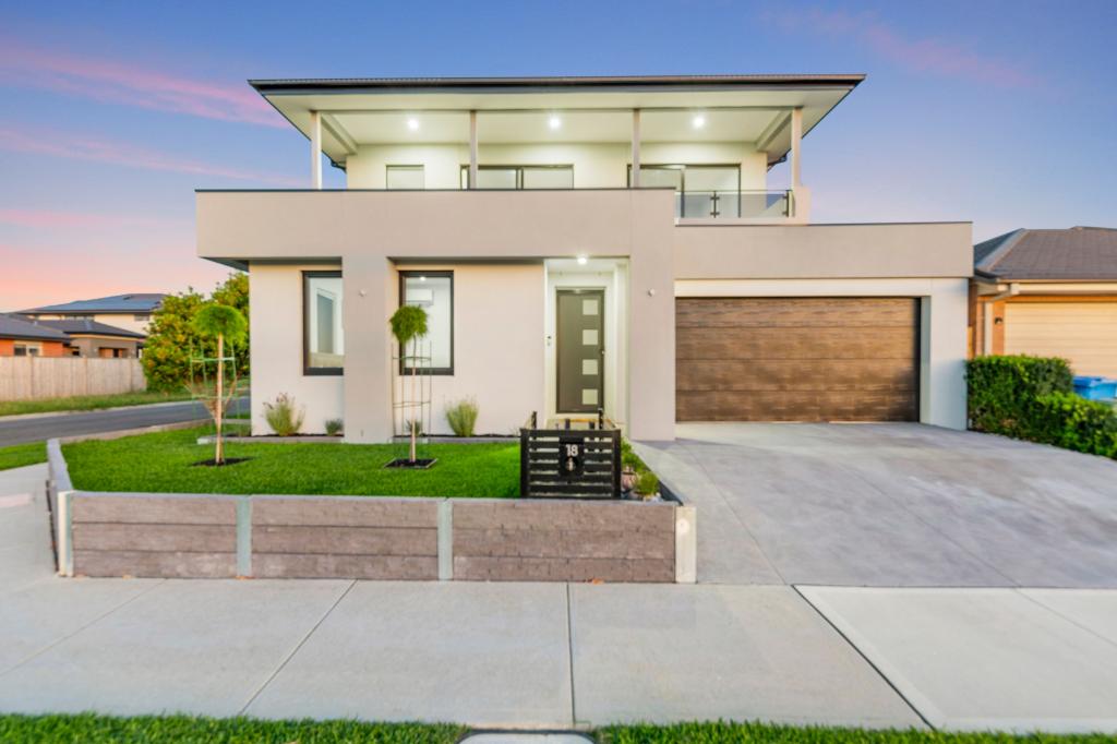 18 Ravenhurst Cct, Cranbourne North, VIC 3977