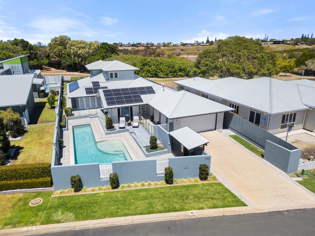 255 WOONGARRA SCENIC DR, BARGARA, QLD 4670