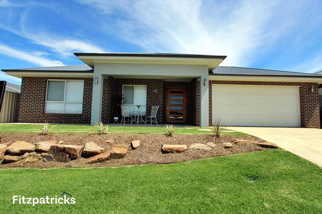 15 Mugga St, Gobbagombalin, NSW 2650