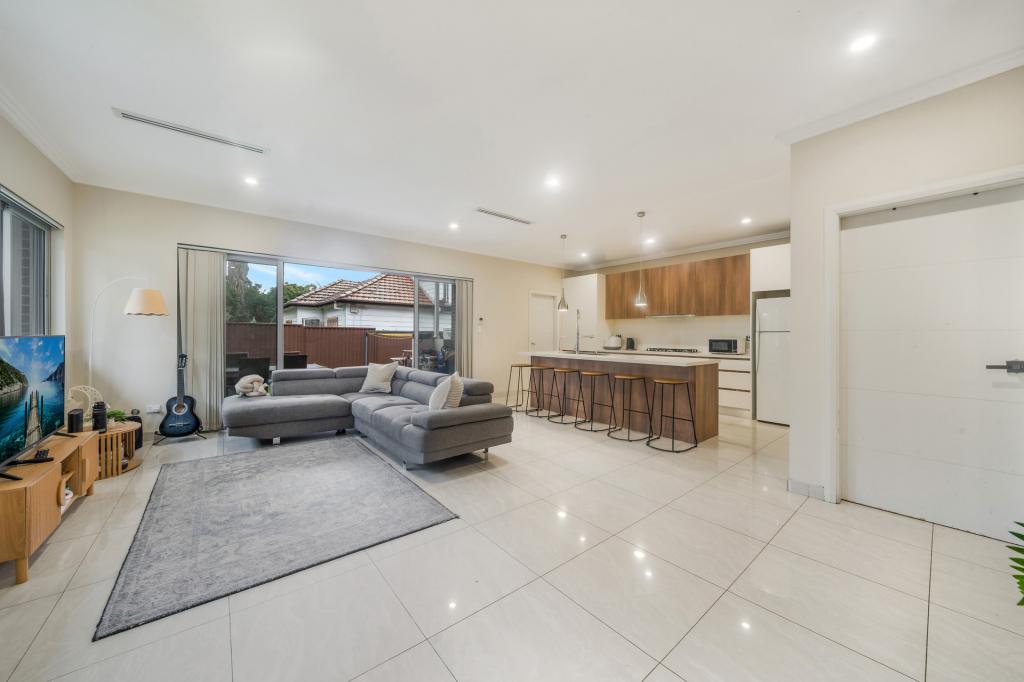 95 Cardigan Rd, Greenacre, NSW 2190