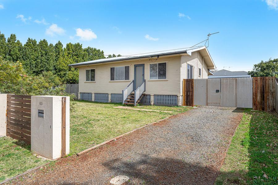 83 Hoey St, Kearneys Spring, QLD 4350