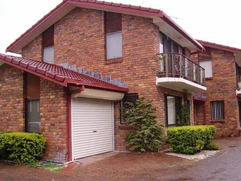 Contact Agent For Address, Labrador, QLD 4215
