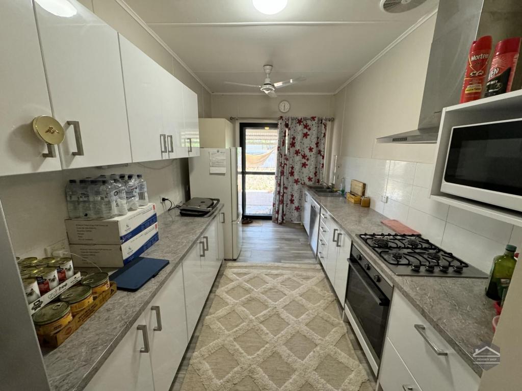 17b Mitchie Cres, South Hedland, WA 6722