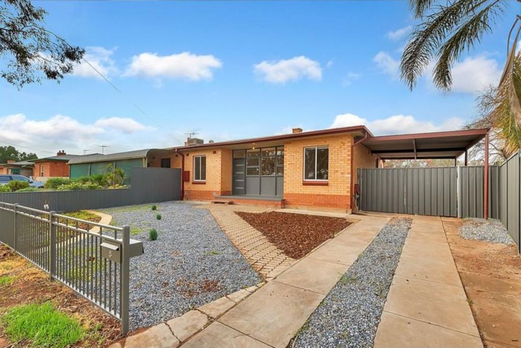 8 Mandeville St, Davoren Park, SA 5113