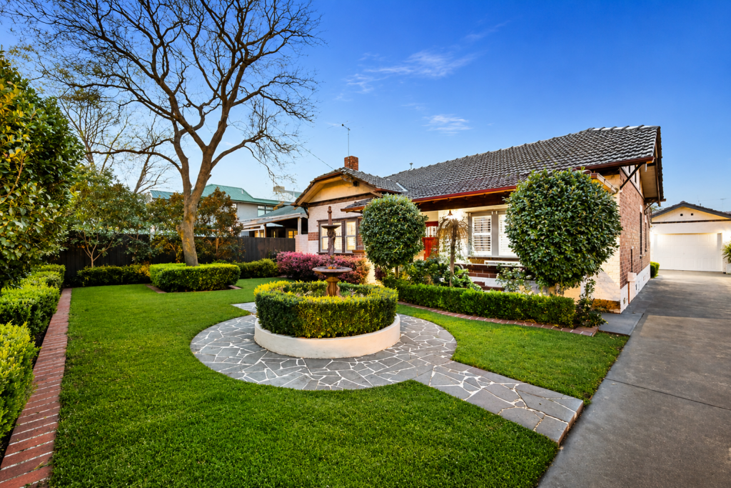 3 Poath Rd, Murrumbeena, VIC 3163