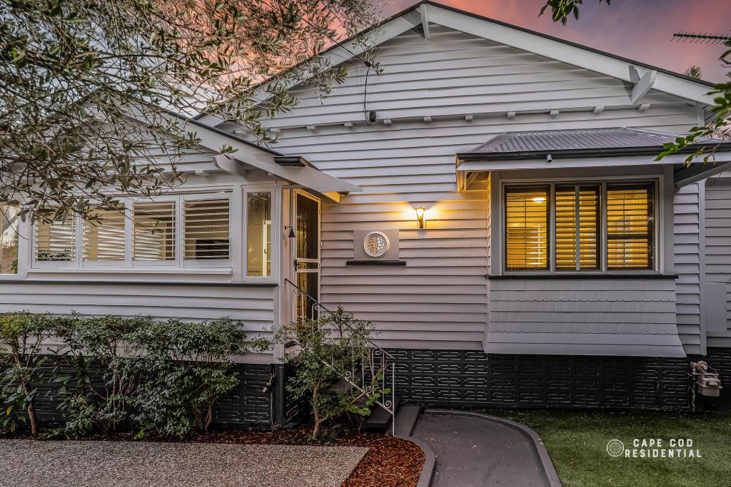 17 Devoy St, Ashgrove, QLD 4060