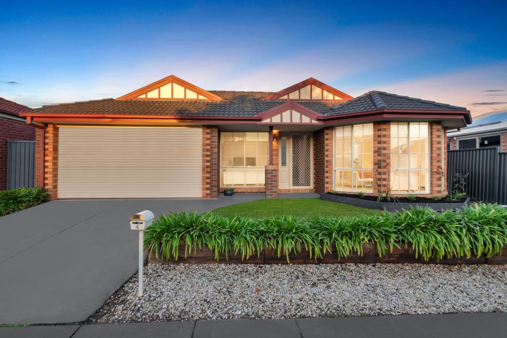 4 Radiata Cct, Pakenham, VIC 3810