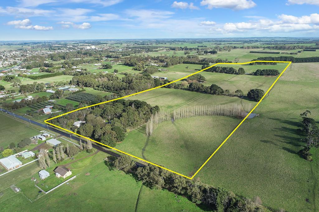 47 Cemetery Rd, Cobden, VIC 3266