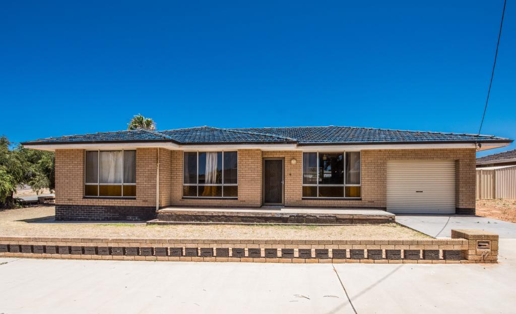 17 Kelly St, Geraldton, WA 6530