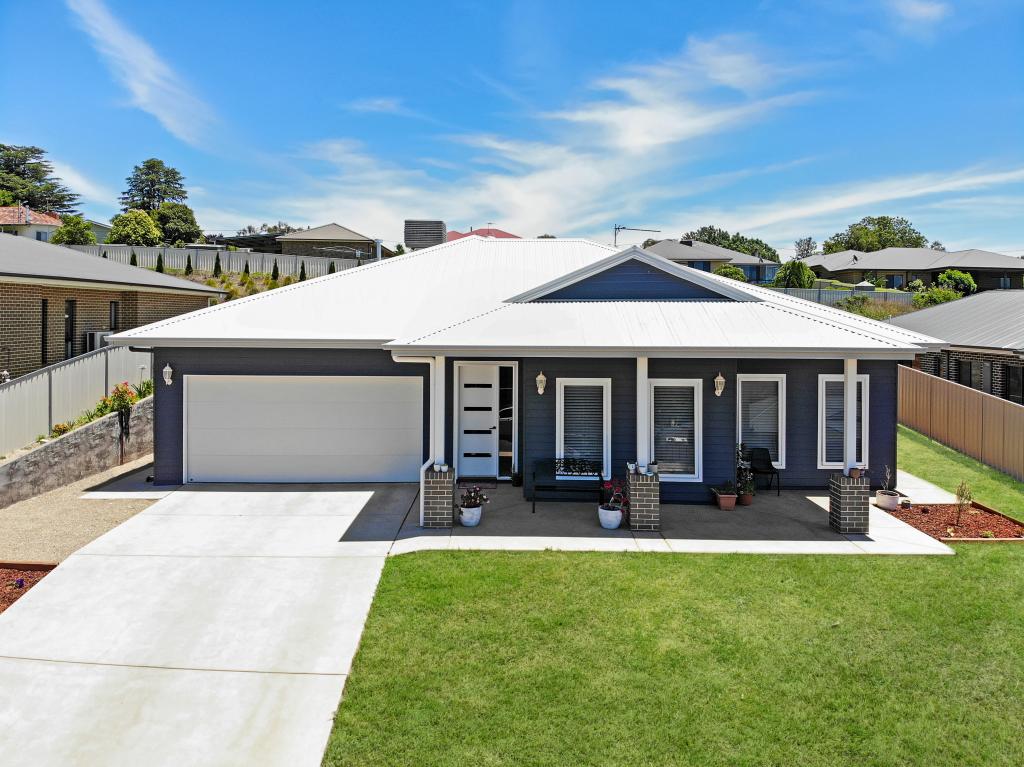 64 Jordan Pl, Young, NSW 2594