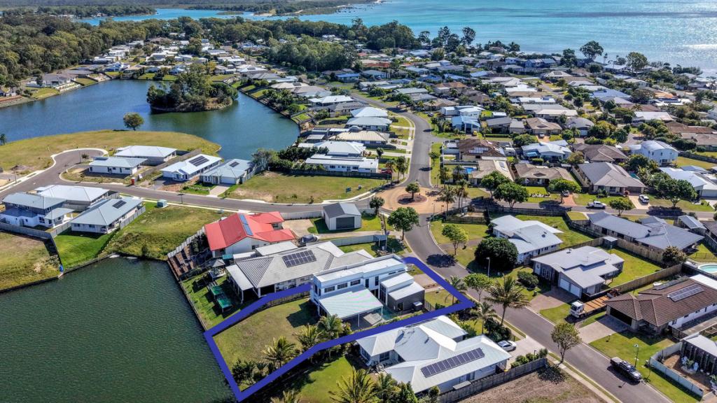 59 NORTHSHORE AVE, TOOGOOM, QLD 4655