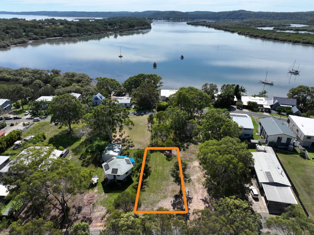 10 Ketch St, Russell Island, QLD 4184