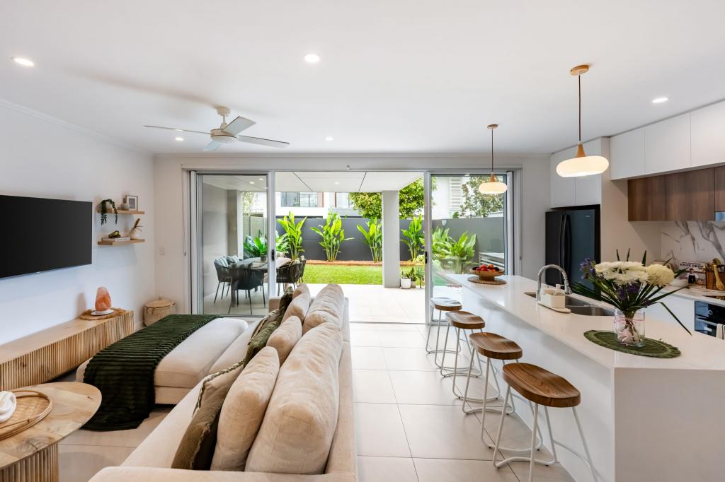 83 Florabella Dr, Robina, QLD 4226