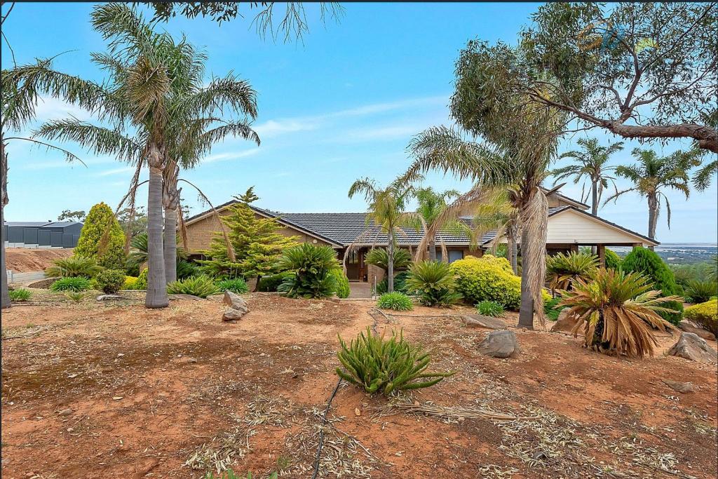 42C COOMURRA DR, SALISBURY HEIGHTS, SA 5109
