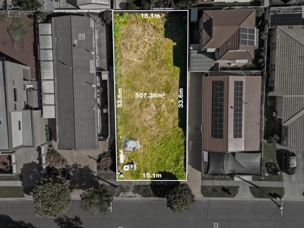 30 VICTOR AVE, PARADISE POINT, QLD 4216