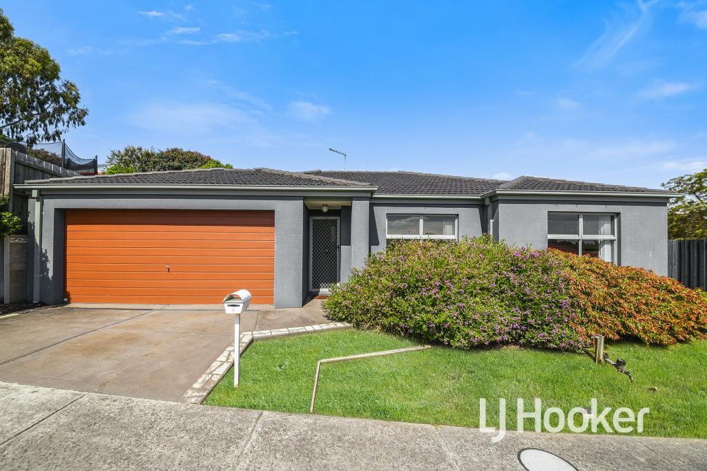 6 Mcclenaghan Pl, Pakenham, VIC 3810