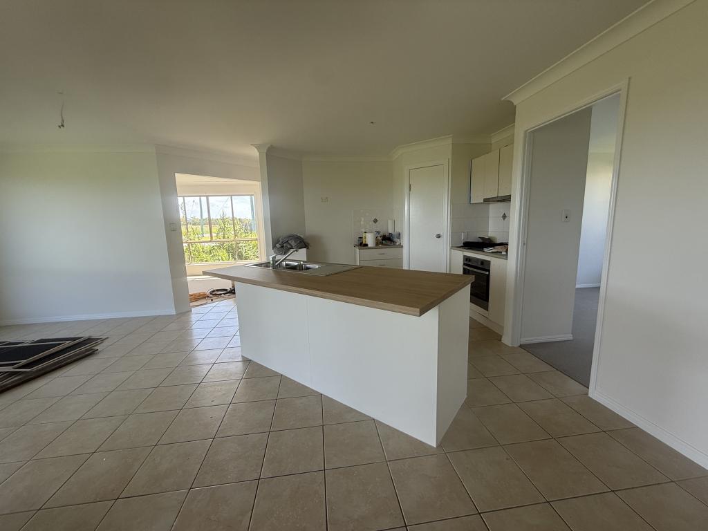 54 Clearview Ave, Thabeban, QLD 4670