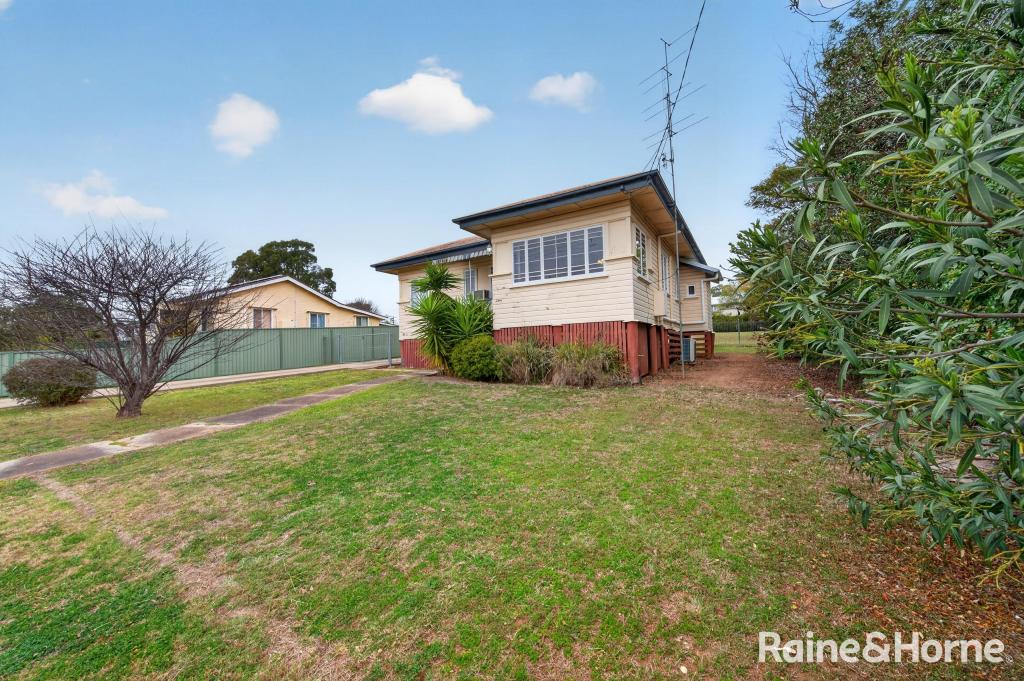 10 Braemar St, Warwick, QLD 4370