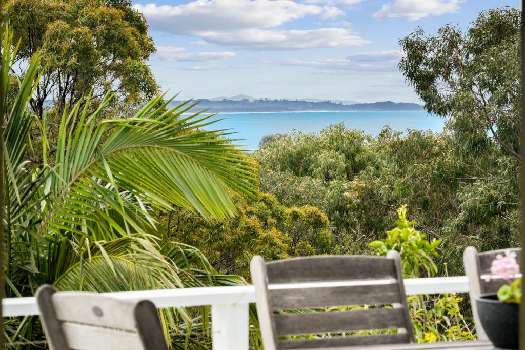 18 Panorama Pde, Scotts Head, NSW 2447