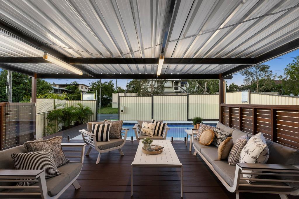 15 Dooloo Cres, Ferny Hills, QLD 4055