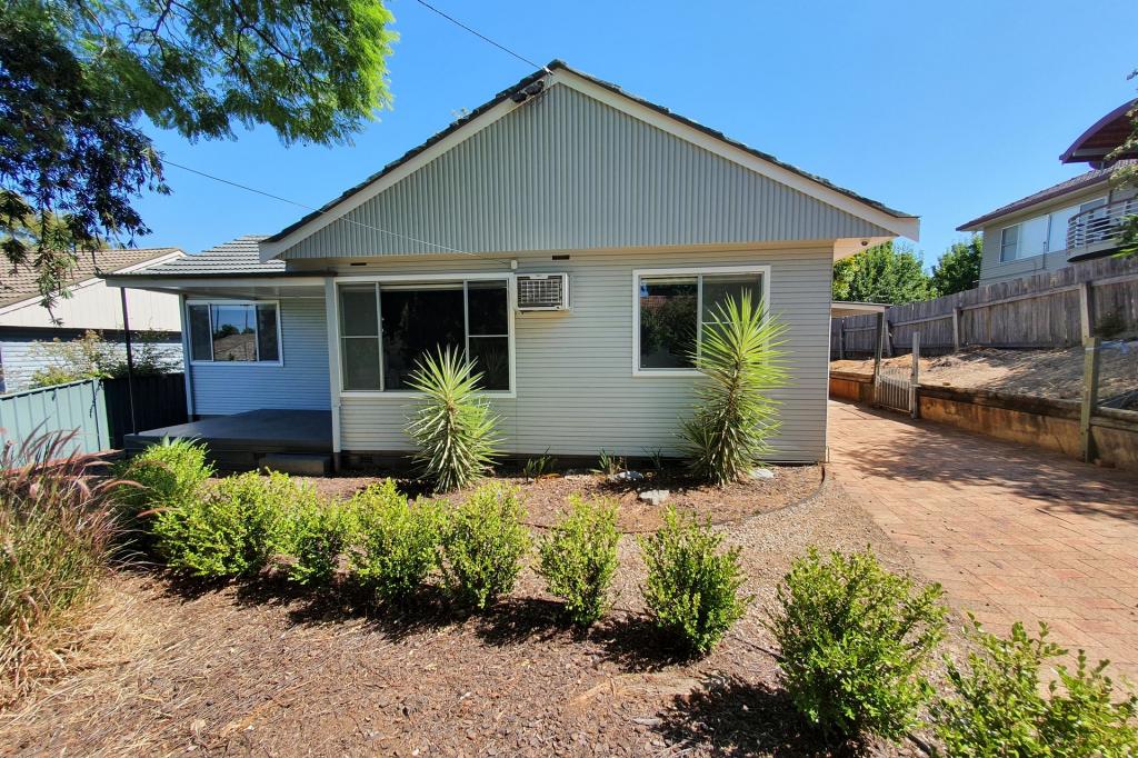 8 Indarra St, East Tamworth, NSW 2340