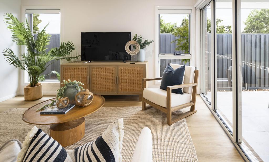 5 PEBBLE BEACH PDE, SUSSEX INLET, NSW 2540