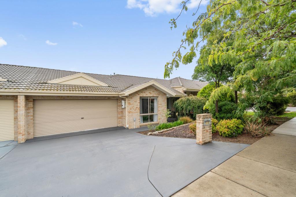 2/35 Brockway Cct, Banks, ACT 2906