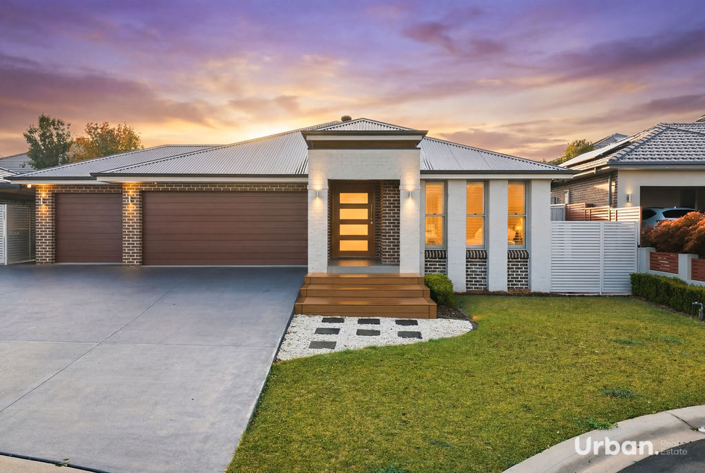 15 Matich Pl, Oran Park, NSW 2570